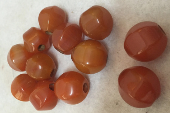 辽金玛瑙珠子特点