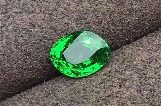 沙弗来和碧玺的区别