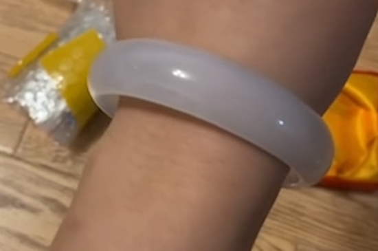 女生佩戴玉髓的禁忌