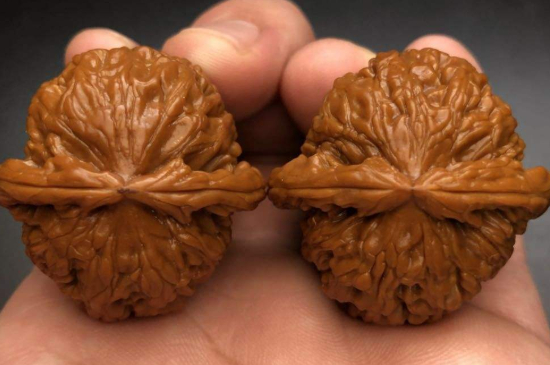 机刷打底的核桃还能盘吗