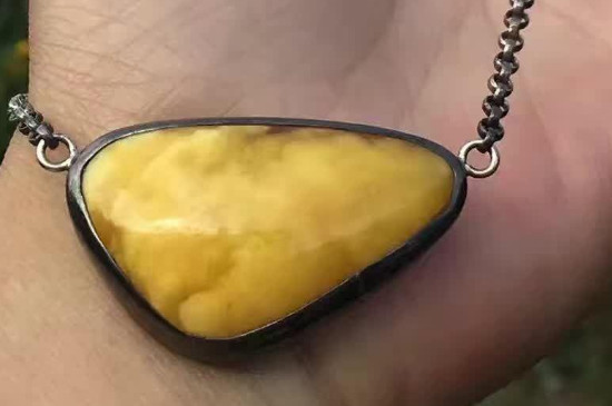真假蜜蜡鉴别方法