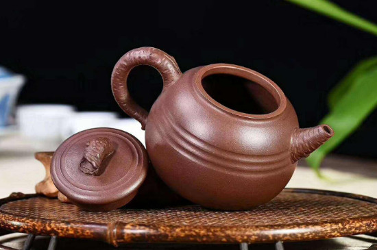 紫砂壶什么颜色的最好